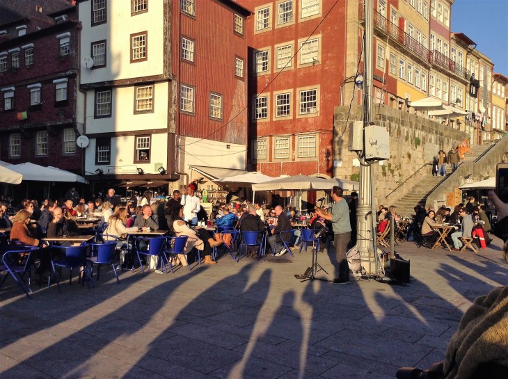 outdoor cafe's, live music, buskers, Porto, Portugal
